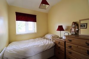 Bedroom- click for photo gallery